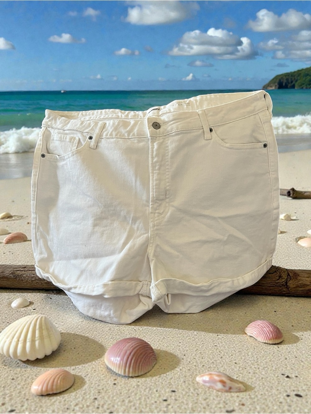 Old Navy White Women's Denim Shorts